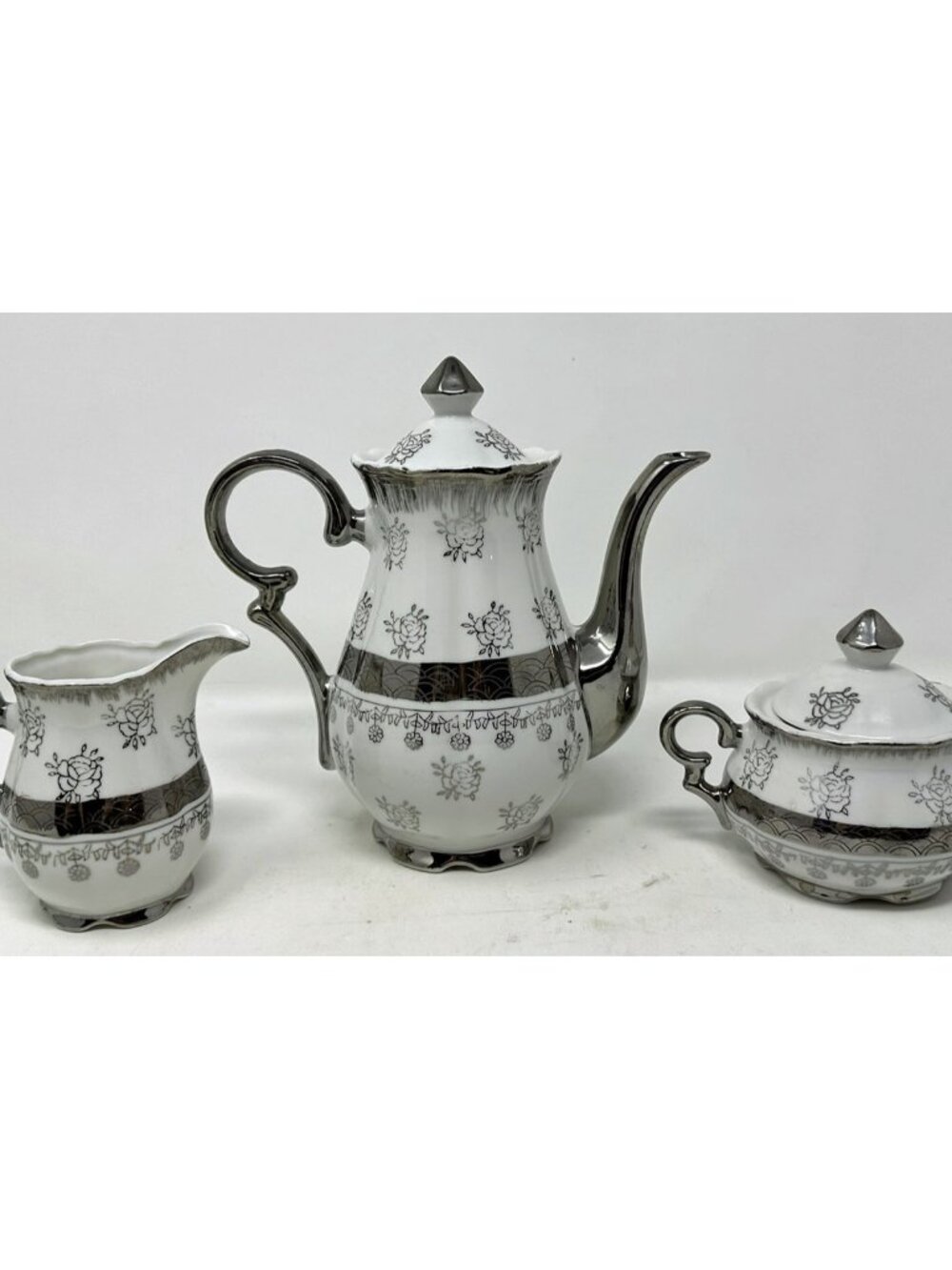 STERLING CHINA 3 Pce Set Tea Pot w/Lid Creamer Sugar Floral Platinum Trim Japan - Picture 3 of 10